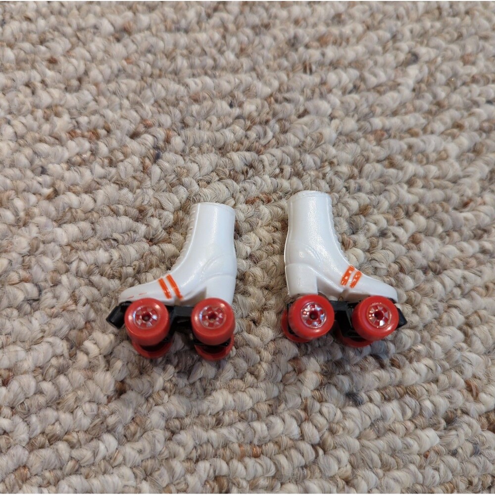 Vintage Superstar Roller Skating Barbie Roller Skates #1880 80s Mattel Taiwan